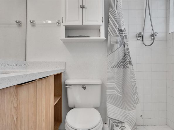 8650 SW 67th Ave 1025, Pinecrest FL 33156