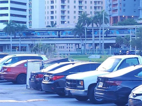 8650 SW 67th Ave 1025, Pinecrest FL 33156