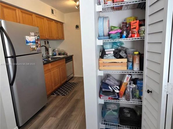 365 SW 86th Ave 201, Pembroke Pines FL 33025