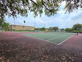 365 SW 86th Ave 201, Pembroke Pines FL 33025