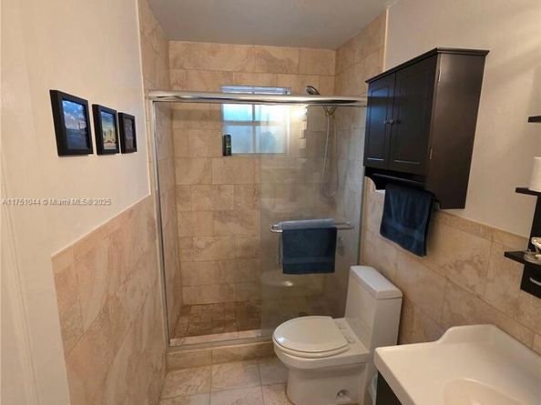 365 SW 86th Ave 201, Pembroke Pines FL 33025