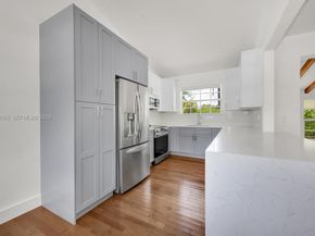6065 N Waterway Dr, Miami FL 33155