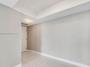 1871 NW S River Dr 1606, Miami FL 33125