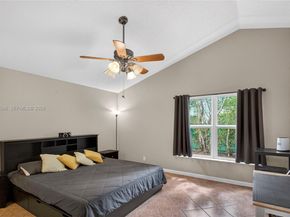 290 NW 116th Ter, Coral Springs FL 33071