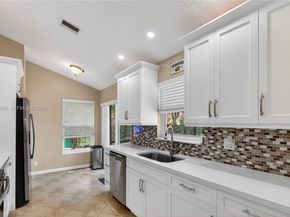 290 NW 116th Ter, Coral Springs FL 33071