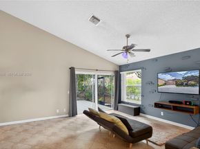 290 NW 116th Ter, Coral Springs FL 33071