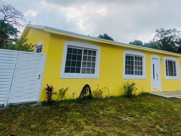 10440 NW 28th Ct, Miami FL 33147