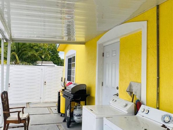 10440 NW 28th Ct, Miami FL 33147