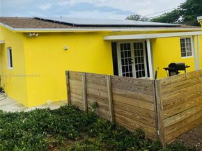 10440 NW 28th Ct, Miami FL 33147