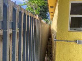10440 NW 28th Ct, Miami FL 33147