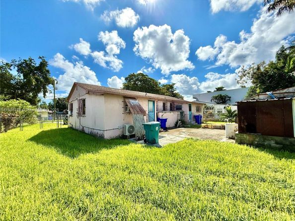 3340 NW 19th Ave, Miami FL 33142