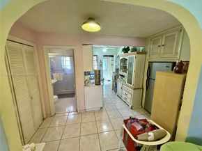 3340 NW 19th Ave, Miami FL 33142
