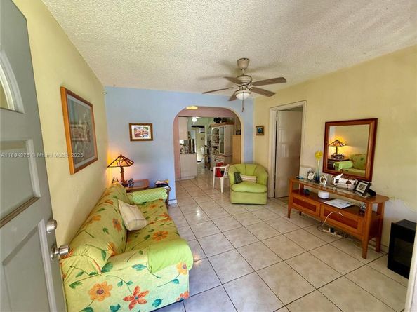 3340 NW 19th Ave, Miami FL 33142