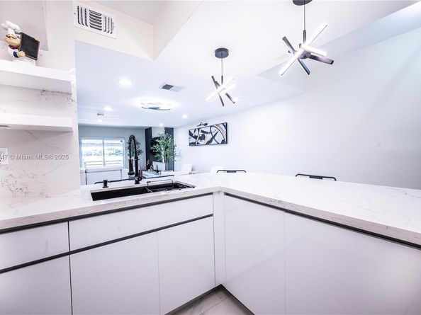 12566 NW 11th Ln 1716, Miami FL 33182