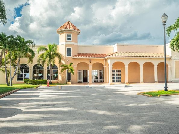 12566 NW 11th Ln 1716, Miami FL 33182