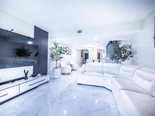 12566 NW 11th Ln 1716, Miami FL 33182