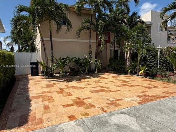 10960 SW 25th St, Miami FL 33165