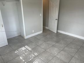2720 SW 18th St, Fort Lauderdale FL 33312