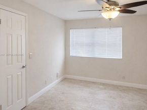 3410 N Pinewalk Dr N 827, Margate FL 33063