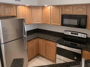 3410 N Pinewalk Dr N 827, Margate FL 33063