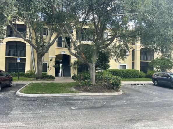 2729 Anzio Court 102, Palm Beach Gardens FL 33410