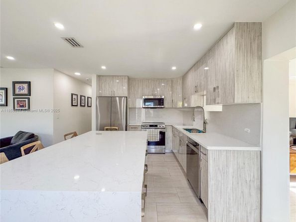 3064 SW 16th Ter, Miami FL 33145