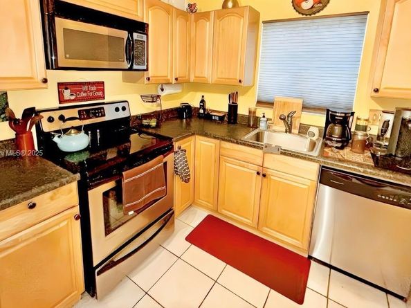 7785 SW 86th St E119, Miami FL 33143