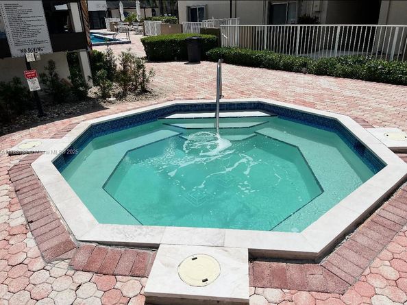 7785 SW 86th St E119, Miami FL 33143