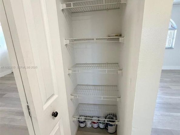 3375 W 76th St 211, Hialeah FL 33018