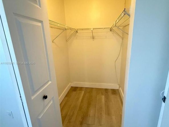 3375 W 76th St 211, Hialeah FL 33018