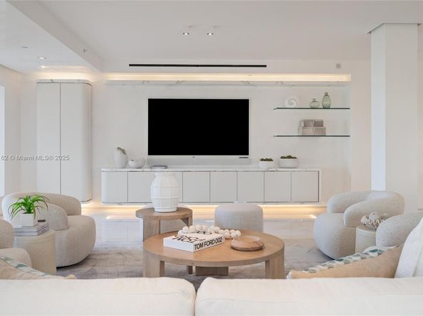 7921 Fisher Island Dr 7921, Miami Beach FL 33109