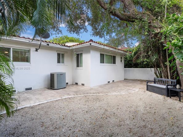 605 Altara Ave, Coral Gables FL 33146