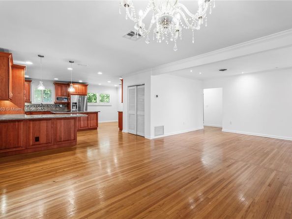 605 Altara Ave, Coral Gables FL 33146