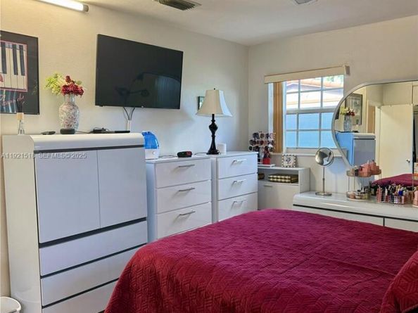 8070 NW 176th St, Hialeah FL 33015