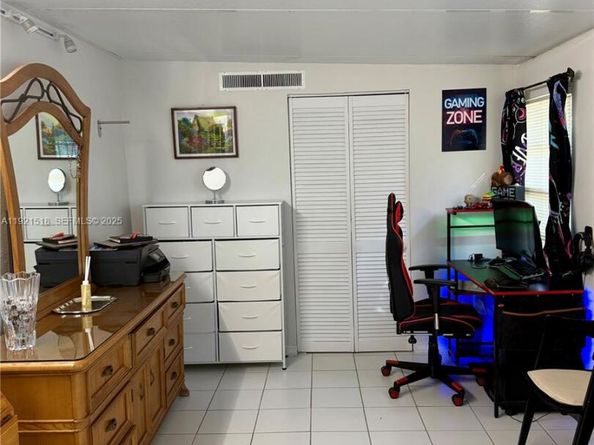 8070 NW 176th St, Hialeah FL 33015