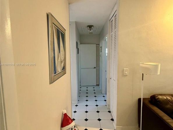 8070 NW 176th St, Hialeah FL 33015