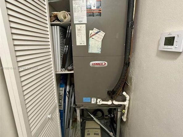 8070 NW 176th St, Hialeah FL 33015