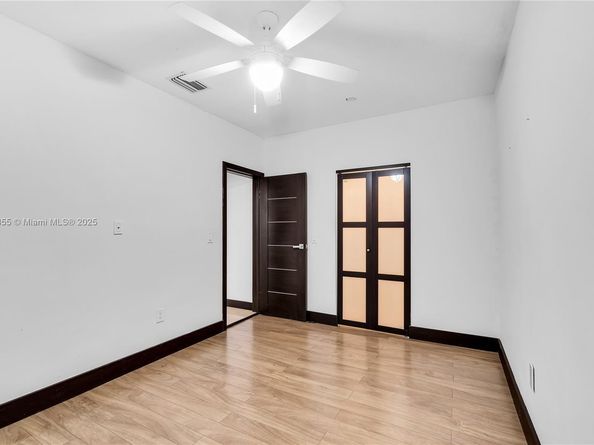 8335 E Crespi Blvd 4, Miami Beach FL 33141