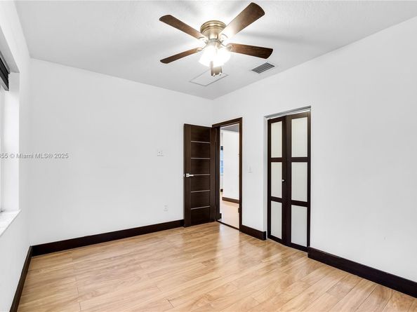 8335 E Crespi Blvd 4, Miami Beach FL 33141