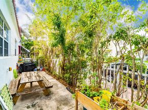 8335 E Crespi Blvd 4, Miami Beach FL 33141