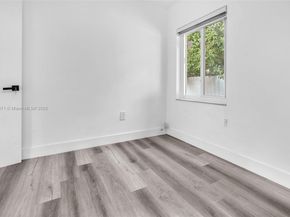 886 NE 134th St, North Miami FL 33161