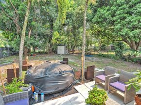886 NE 134th St, North Miami FL 33161