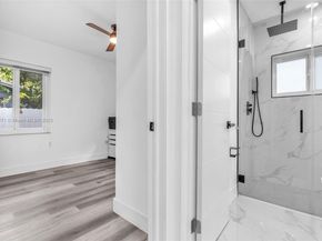 886 NE 134th St, North Miami FL 33161