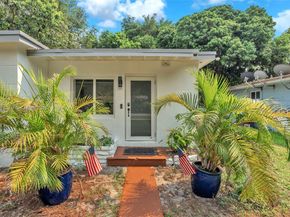 886 NE 134th St, North Miami FL 33161