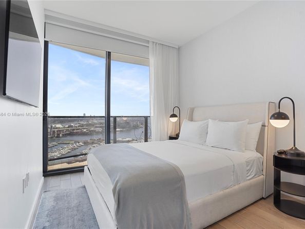 398 NE 5th St 1811, Miami FL 33132