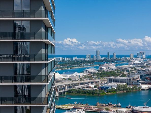 398 NE 5th St 1811, Miami FL 33132