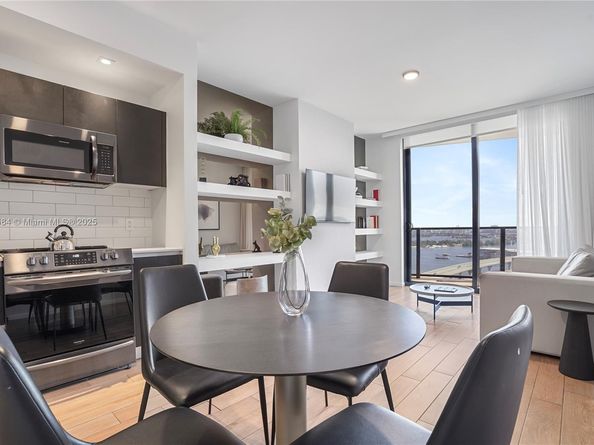 398 NE 5th St 1811, Miami FL 33132