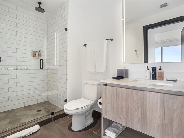 398 NE 5th St 1811, Miami FL 33132