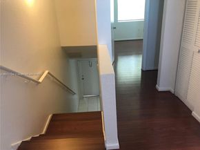 8463 NW 4th Ct 8463, Miami FL 33150