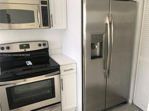 8463 NW 4th Ct 8463, Miami FL 33150